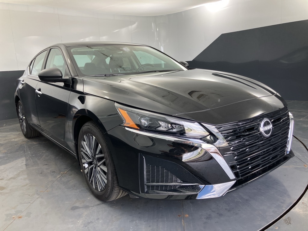 2025 Nissan Altima SV's photo