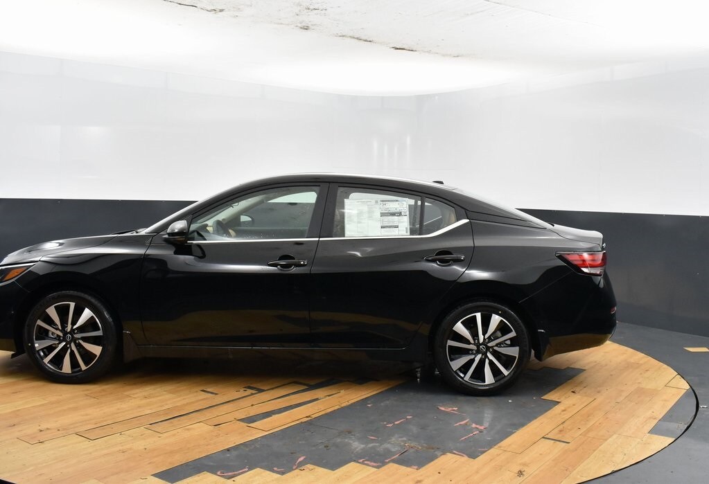 2025 Nissan Sentra SV photo 4