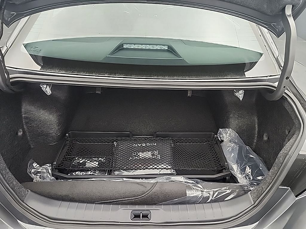 2025 Nissan Altima SV - Photo 9