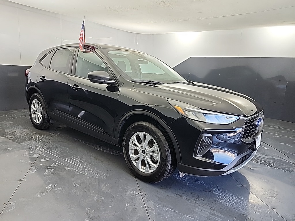 2025 Ford Escape Active's photo