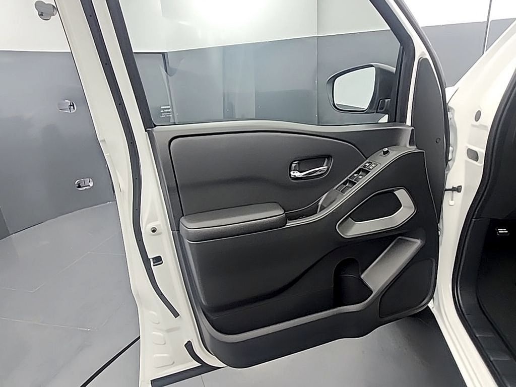 2026 Nissan Frontier SV - Photo 14