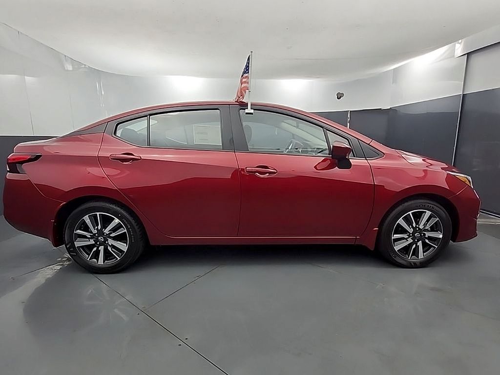 2025 Nissan Versa Sedan SV - Photo 8