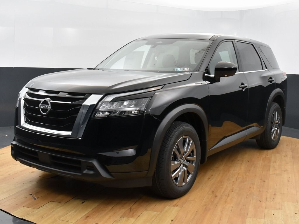 2025 Nissan Pathfinder S photo 3