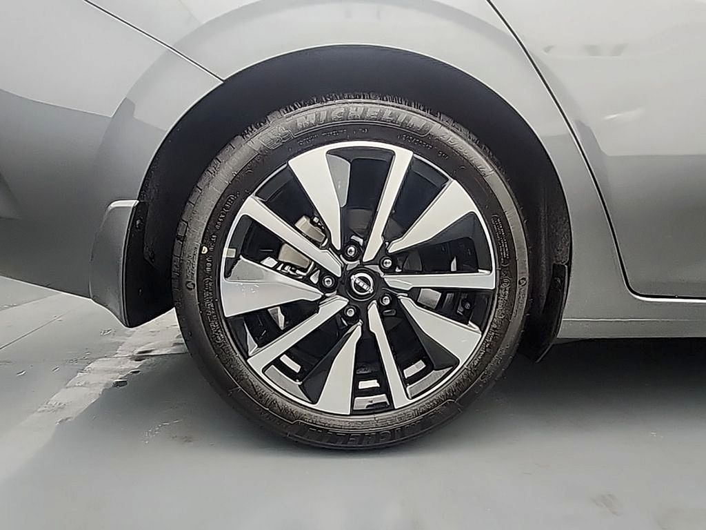 2025 Nissan Sentra SV - Photo 28
