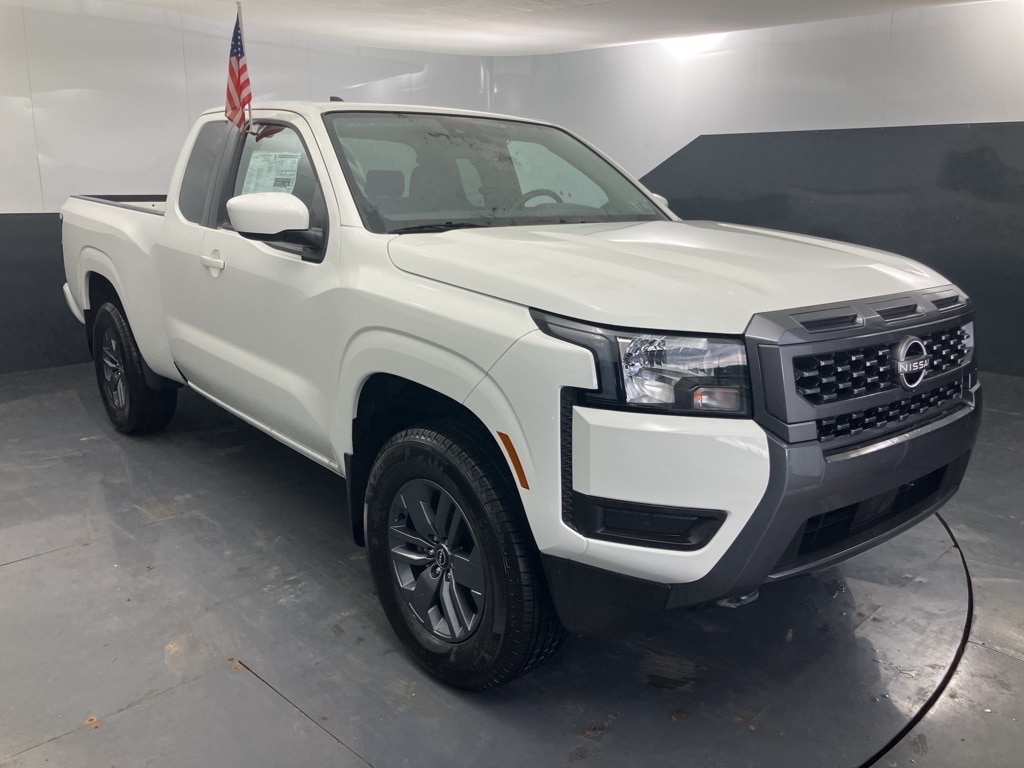 2025 Nissan Frontier SV's photo