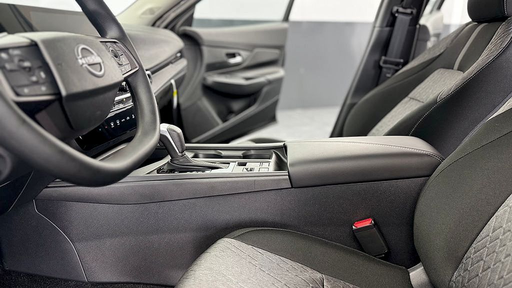 2025 Nissan Sentra S - Photo 26