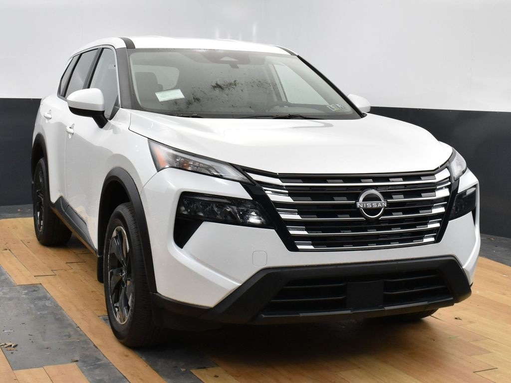 2025 Nissan Rogue SV's photo