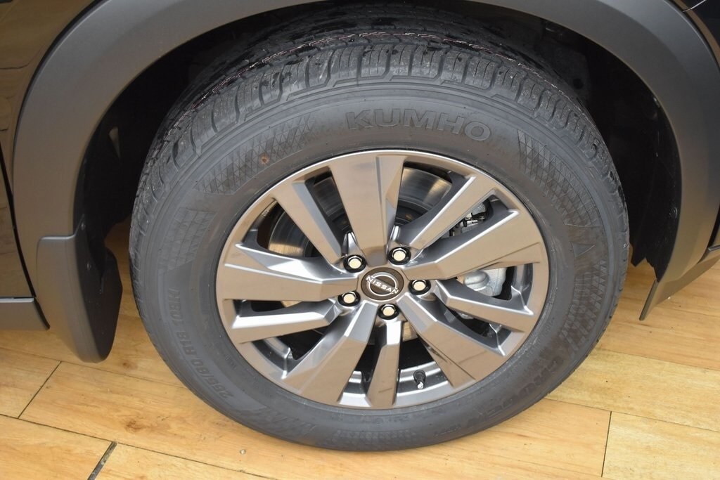 2025 Nissan Pathfinder S photo 2