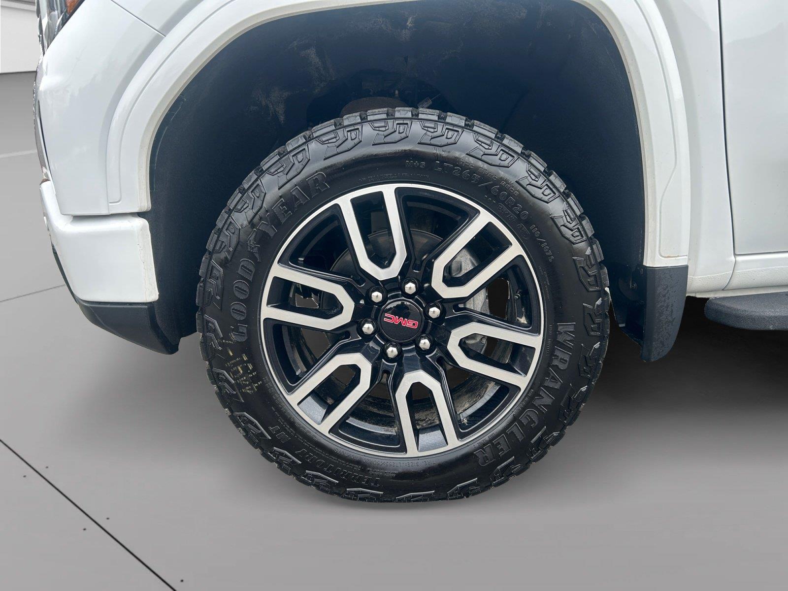 2026 GMC Sierra 1500 AT4 - Photo 14