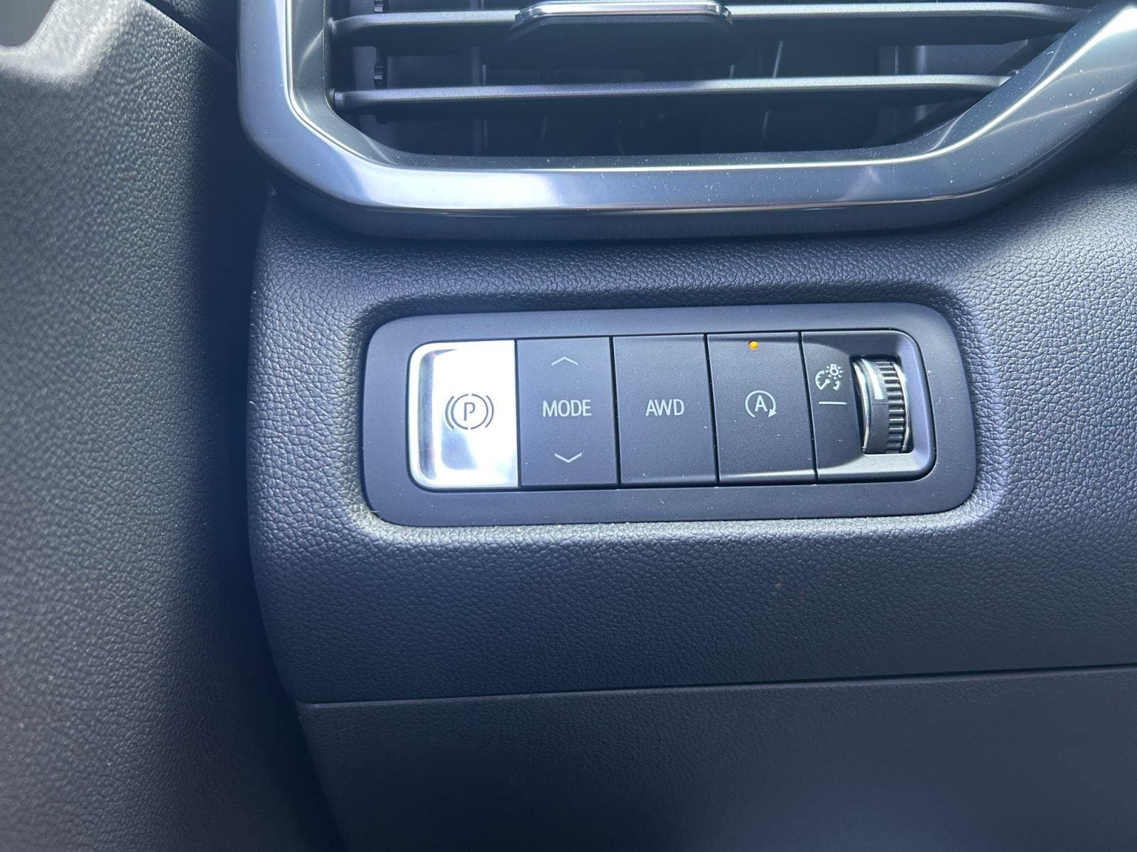 2026 GMC Acadia AT4 - Photo 23