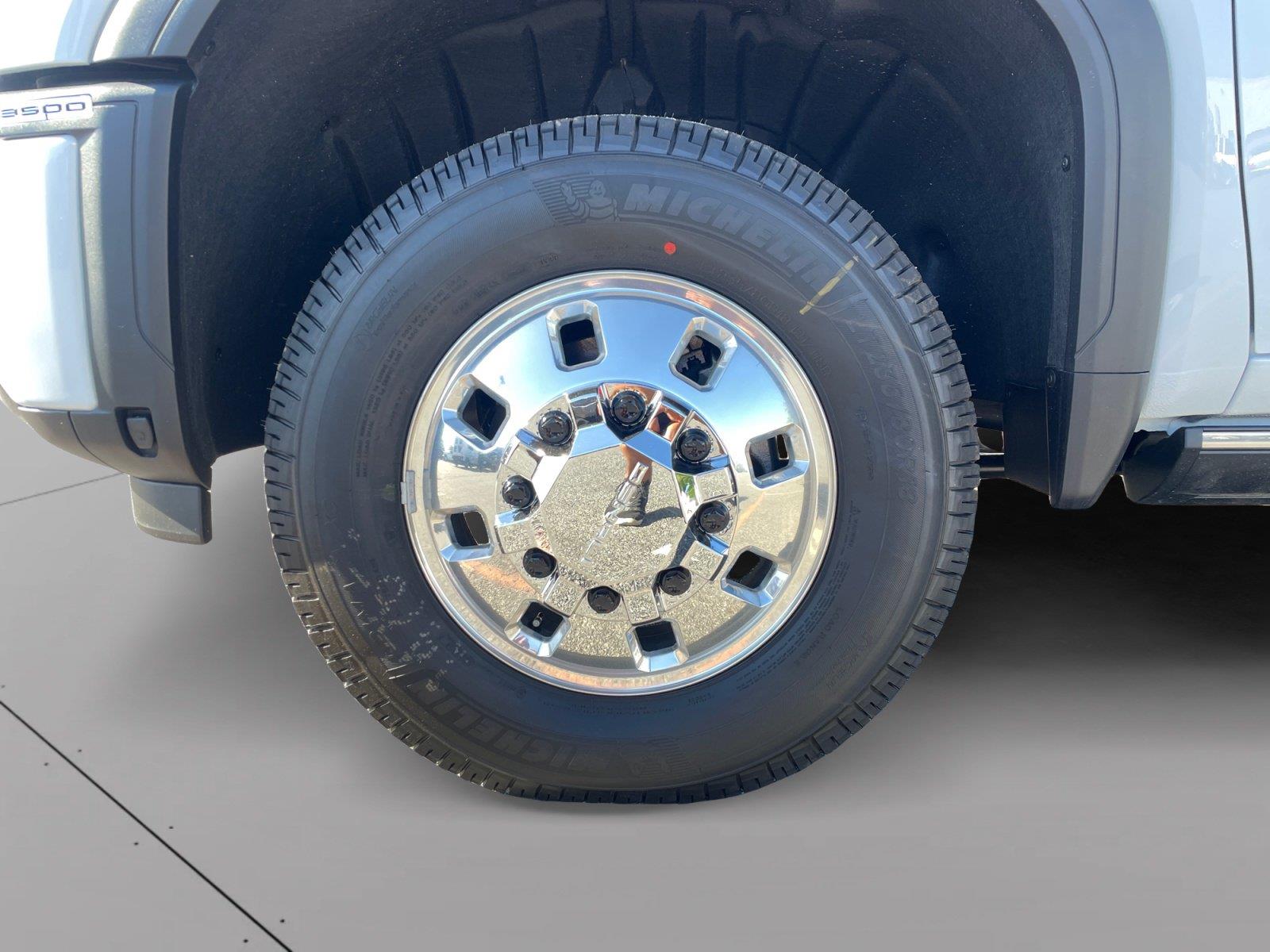 2026 GMC Sierra 3500HD Denali Ultimate - Photo 14