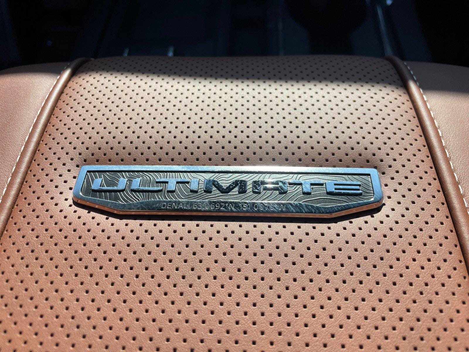 2026 GMC Sierra 3500HD Denali Ultimate - Photo 18