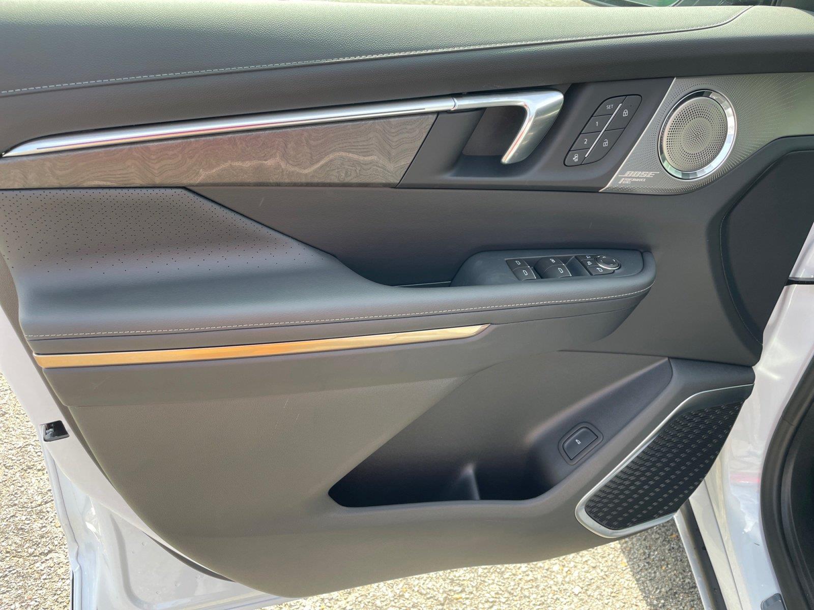 2026 Buick Enclave Avenir - Photo 18