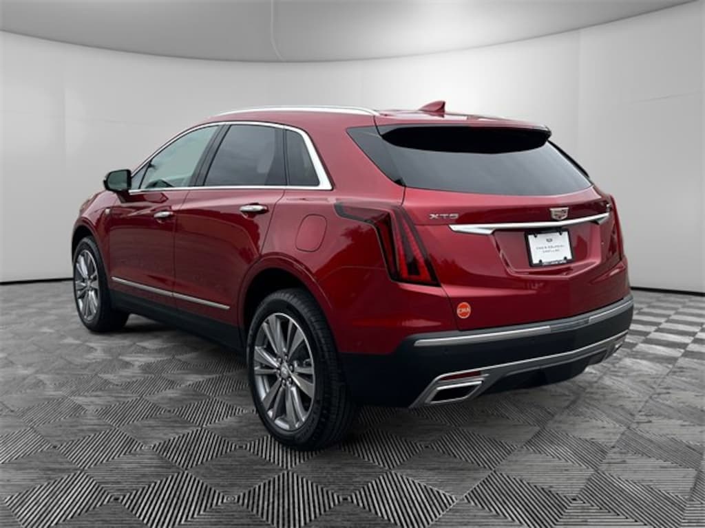 New 2026 CADILLAC XT5 Premium Luxury SUV