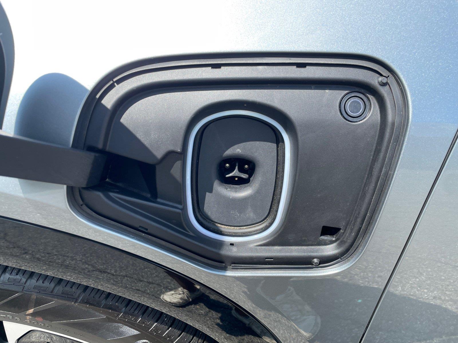 2026 Cadillac OPTIQ Sport - Photo 17