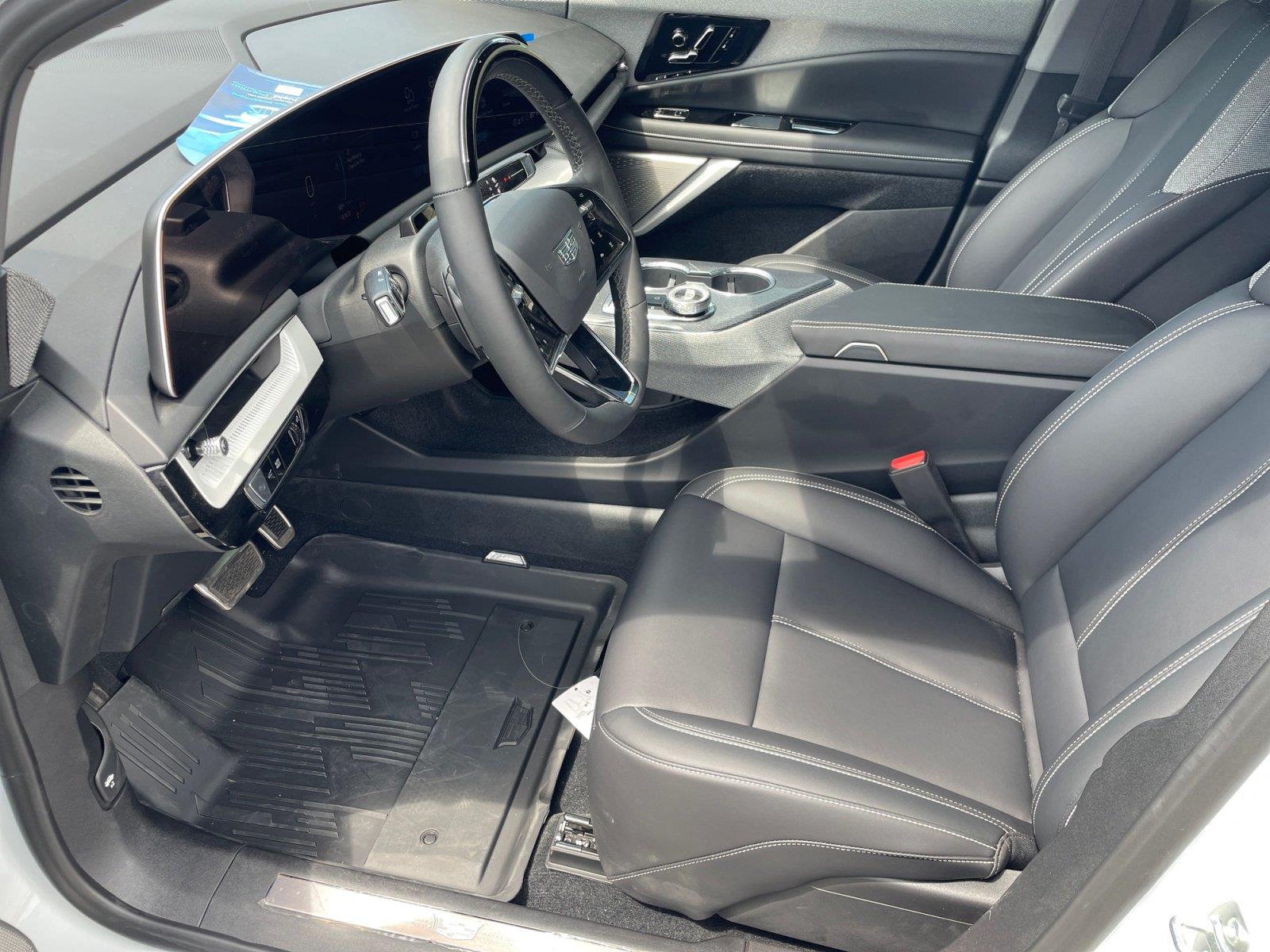 2026 Cadillac OPTIQ Sport - Photo 9
