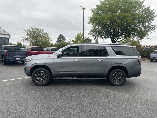 2021 Chevrolet Suburban Z71 photo 2