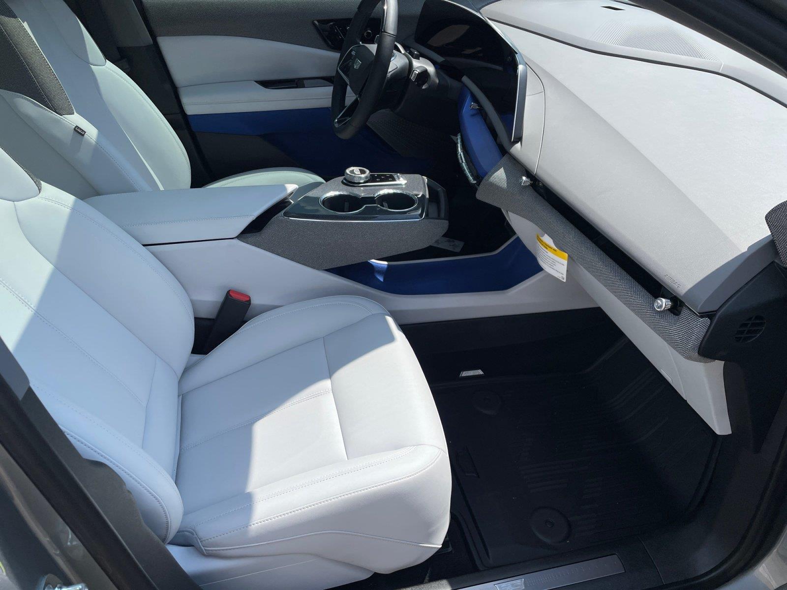 2026 Cadillac OPTIQ Sport - Photo 15