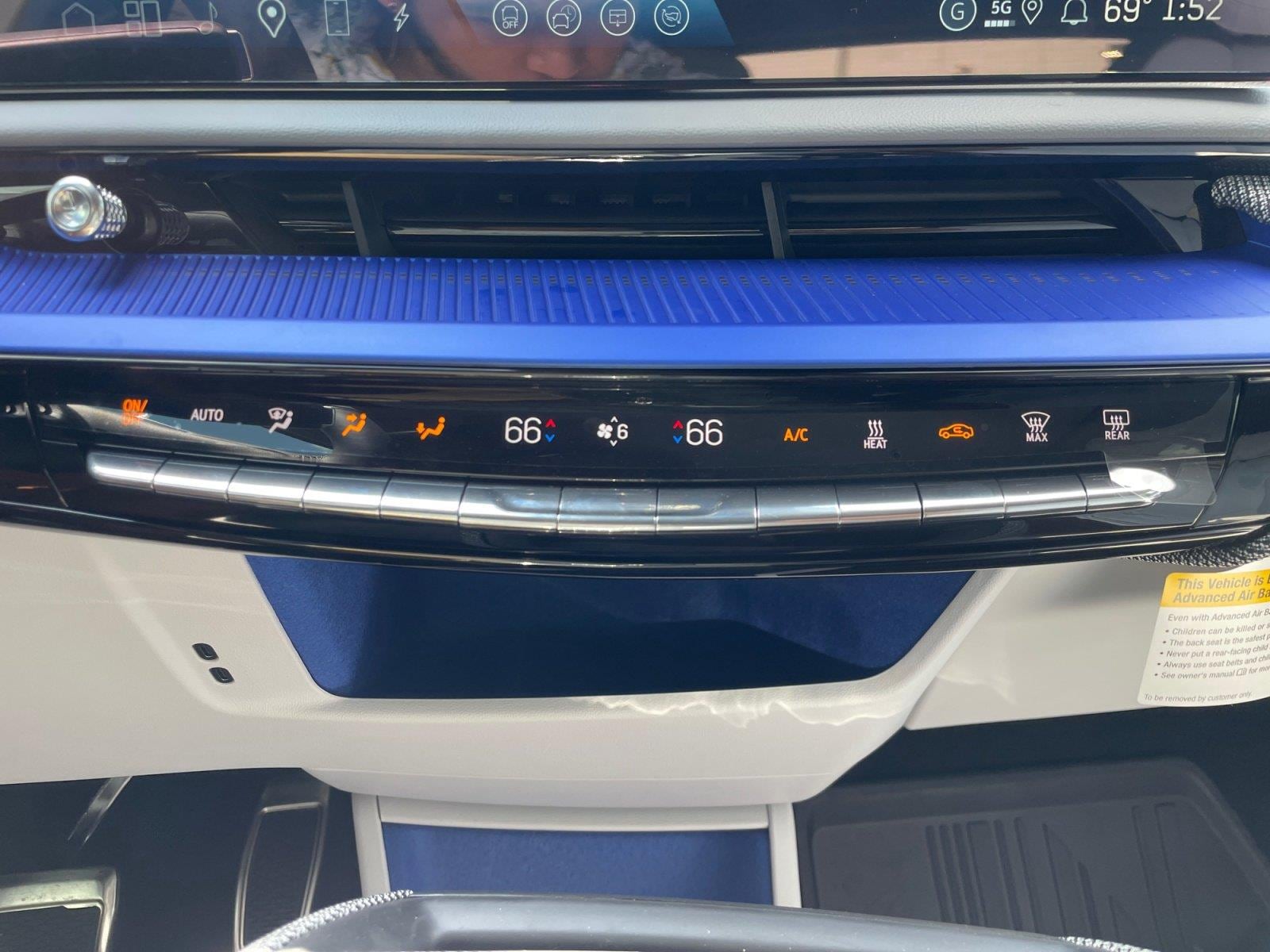 2026 Cadillac OPTIQ Sport - Photo 19