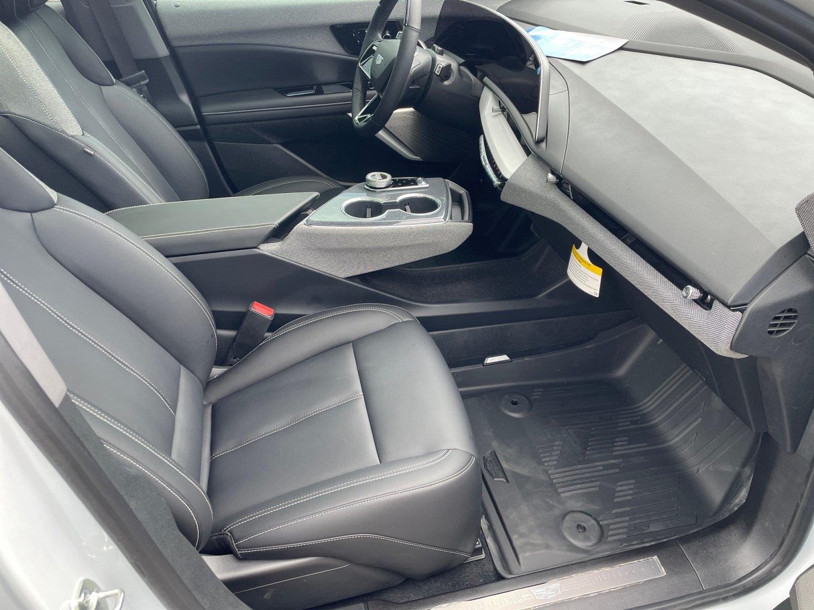 2026 Cadillac OPTIQ Sport - Photo 15