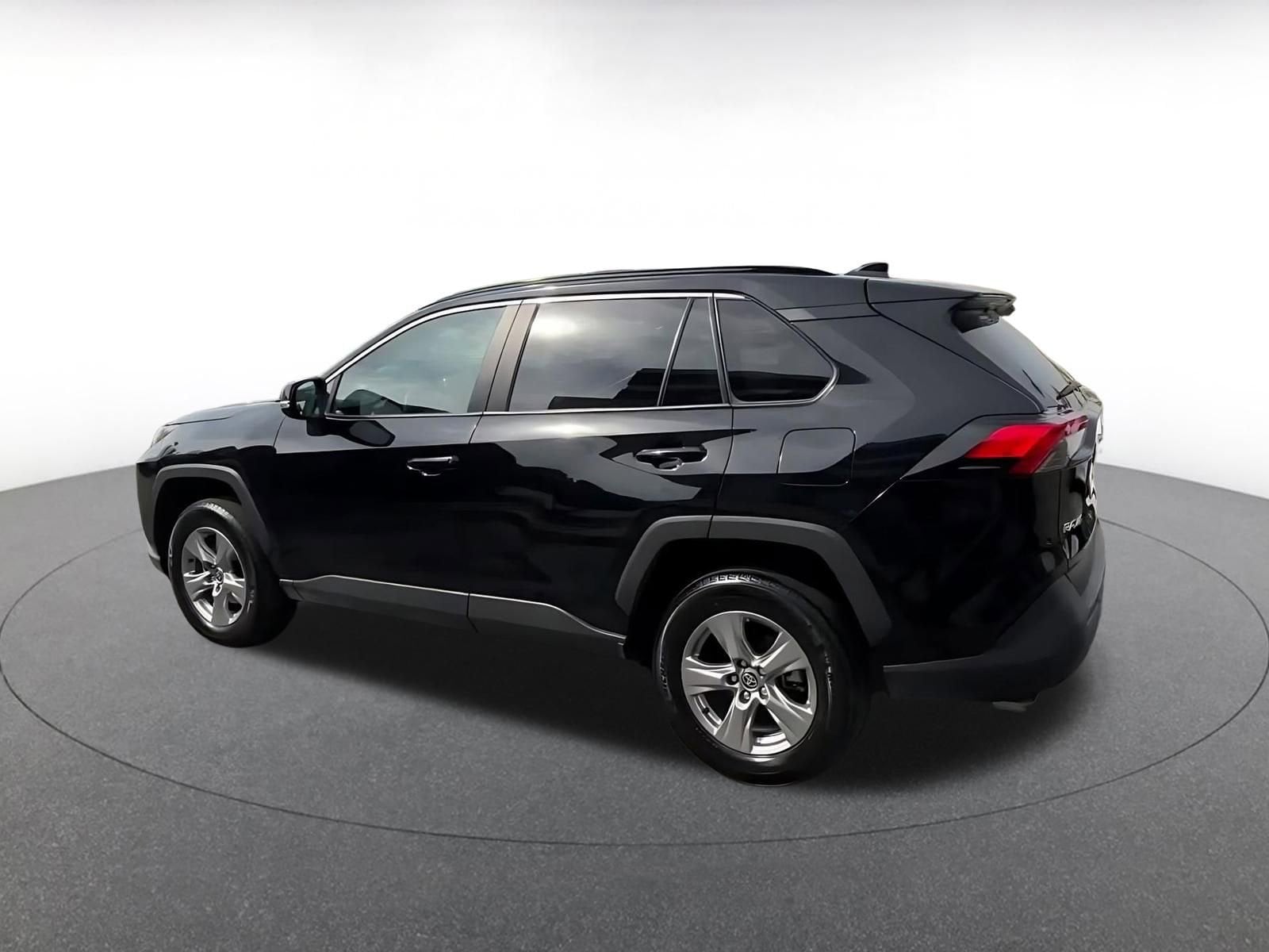 Thumbnail: 2025 Toyota RAV4 - 10