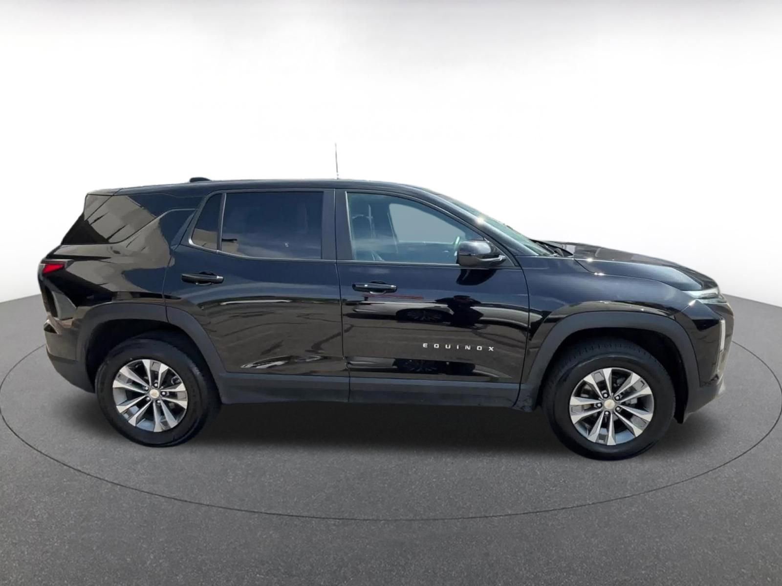 Thumbnail: 2025 Chevrolet Equinox - 16
