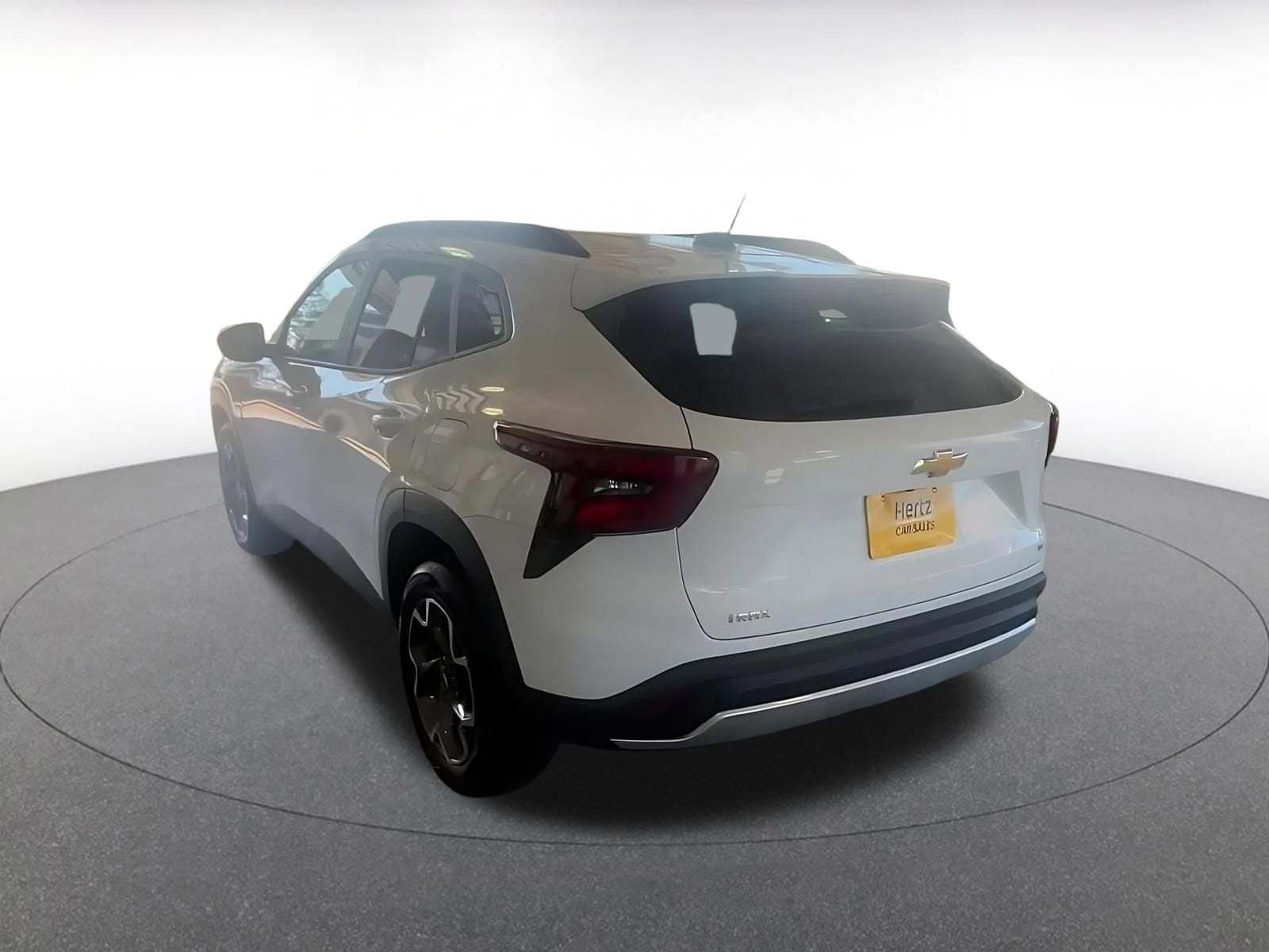 Thumbnail: 2025 Chevrolet Trax - 16