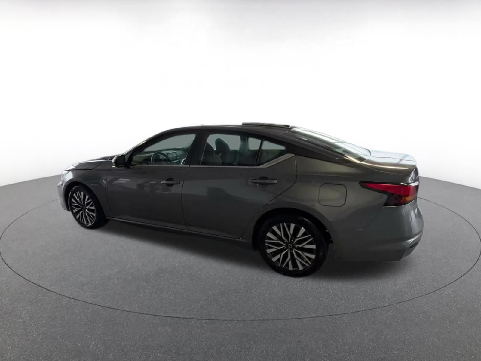 Thumbnail: 2026 Nissan Altima - 9