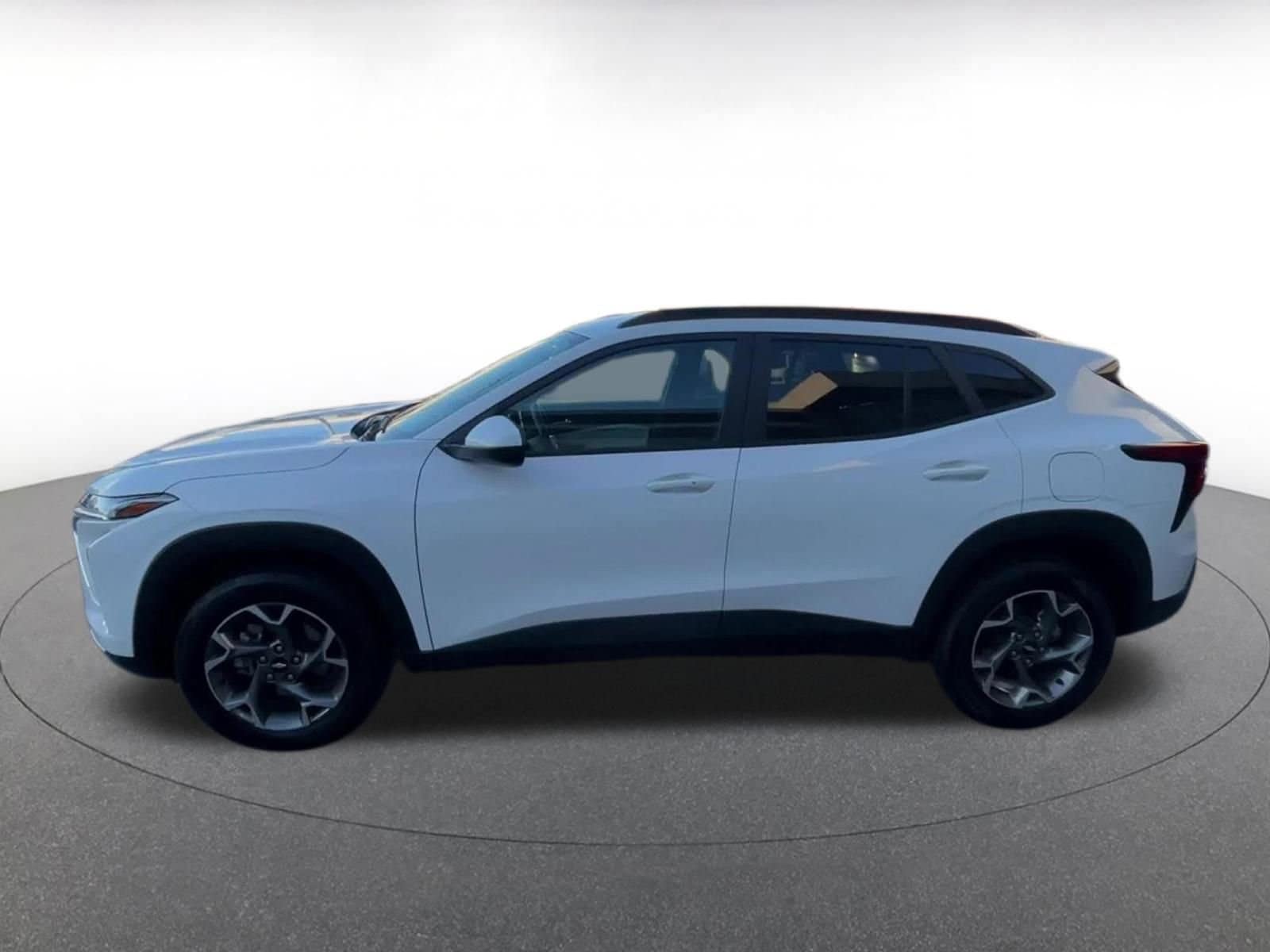 Thumbnail: 2025 Chevrolet Trax - 10