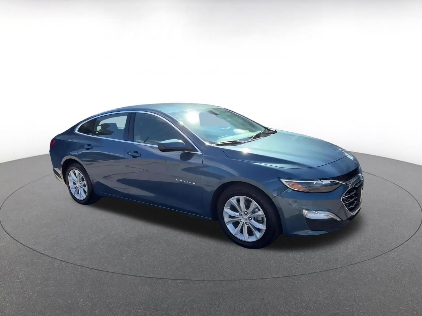 Thumbnail: 2024 Chevrolet Malibu - 2