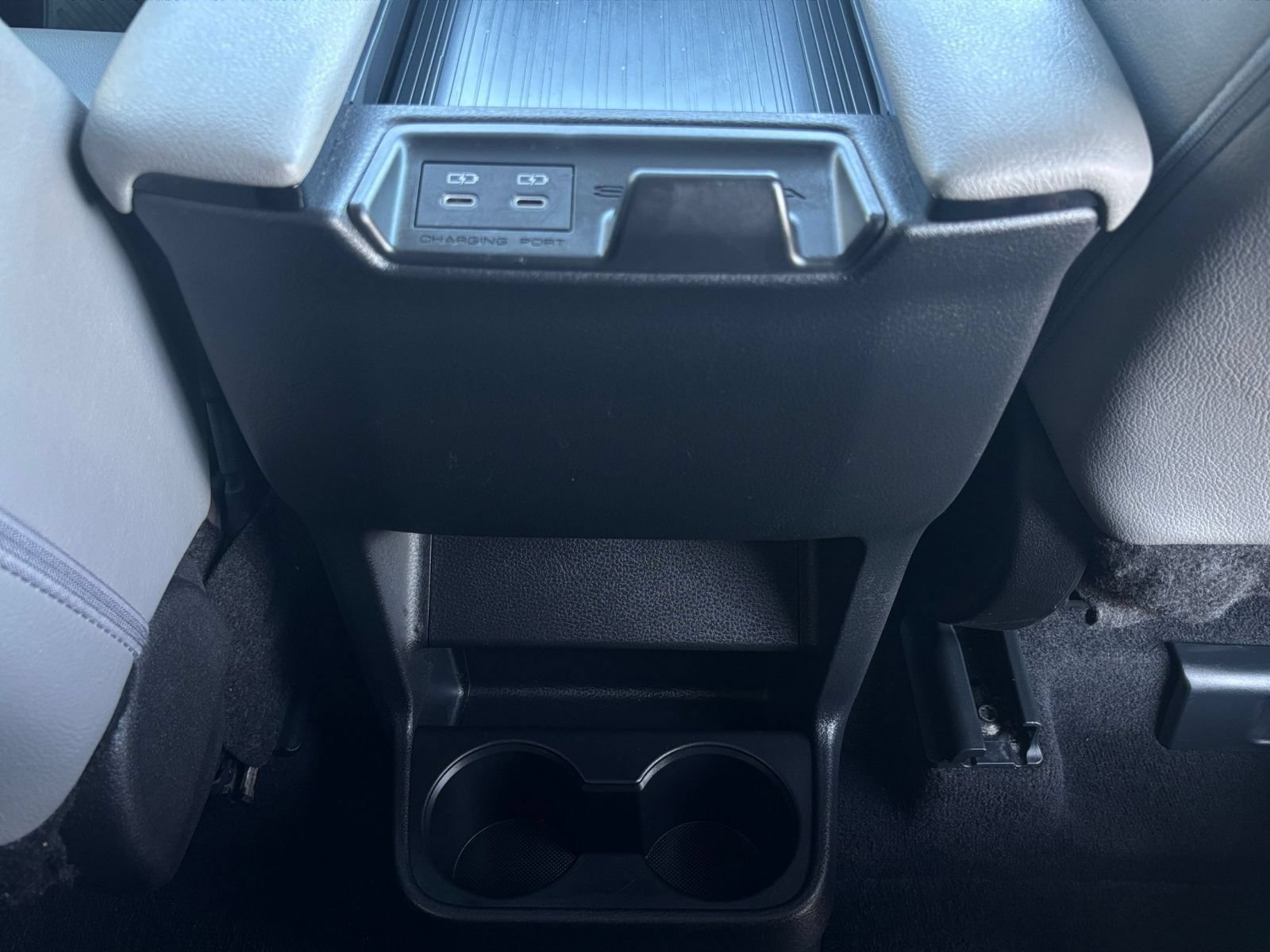 Thumbnail: 2025 Toyota Sienna - 26