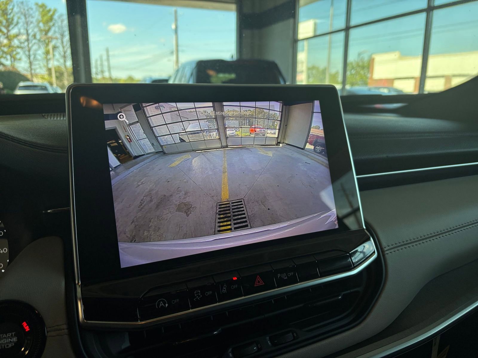 Thumbnail: 2025 Jeep Compass - 17