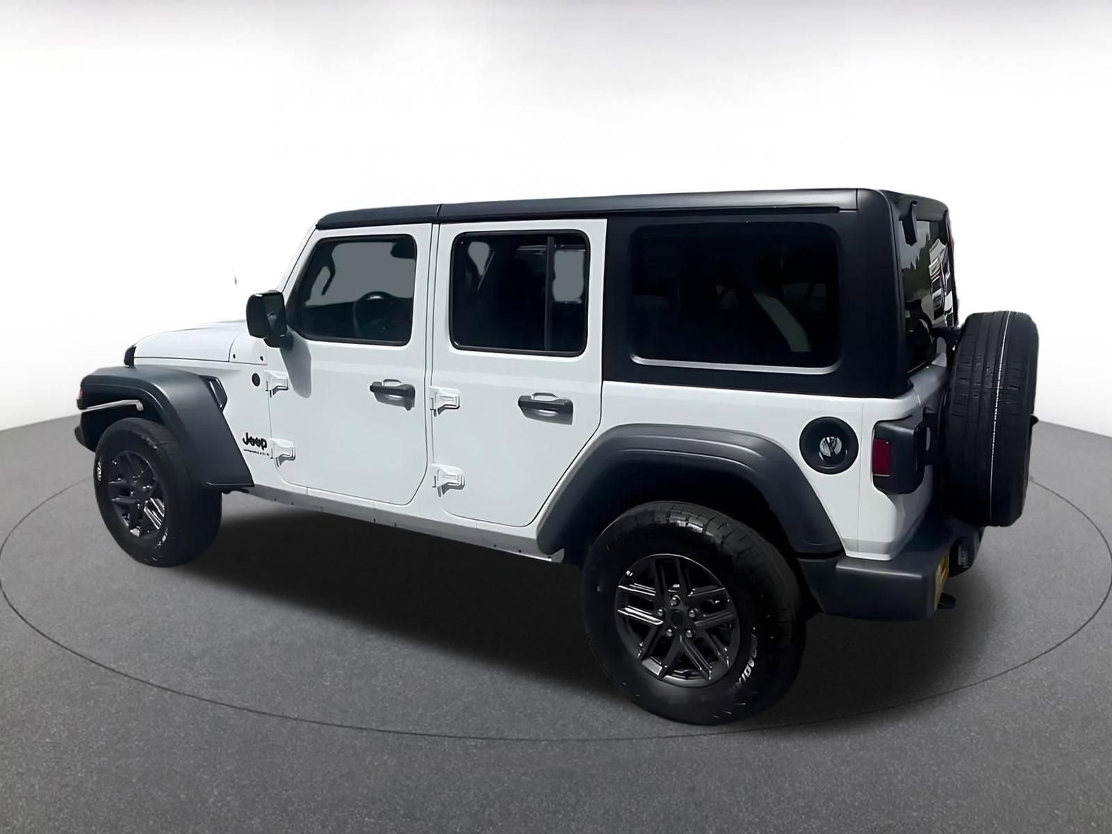 Thumbnail: 2025 Jeep Wrangler - 10