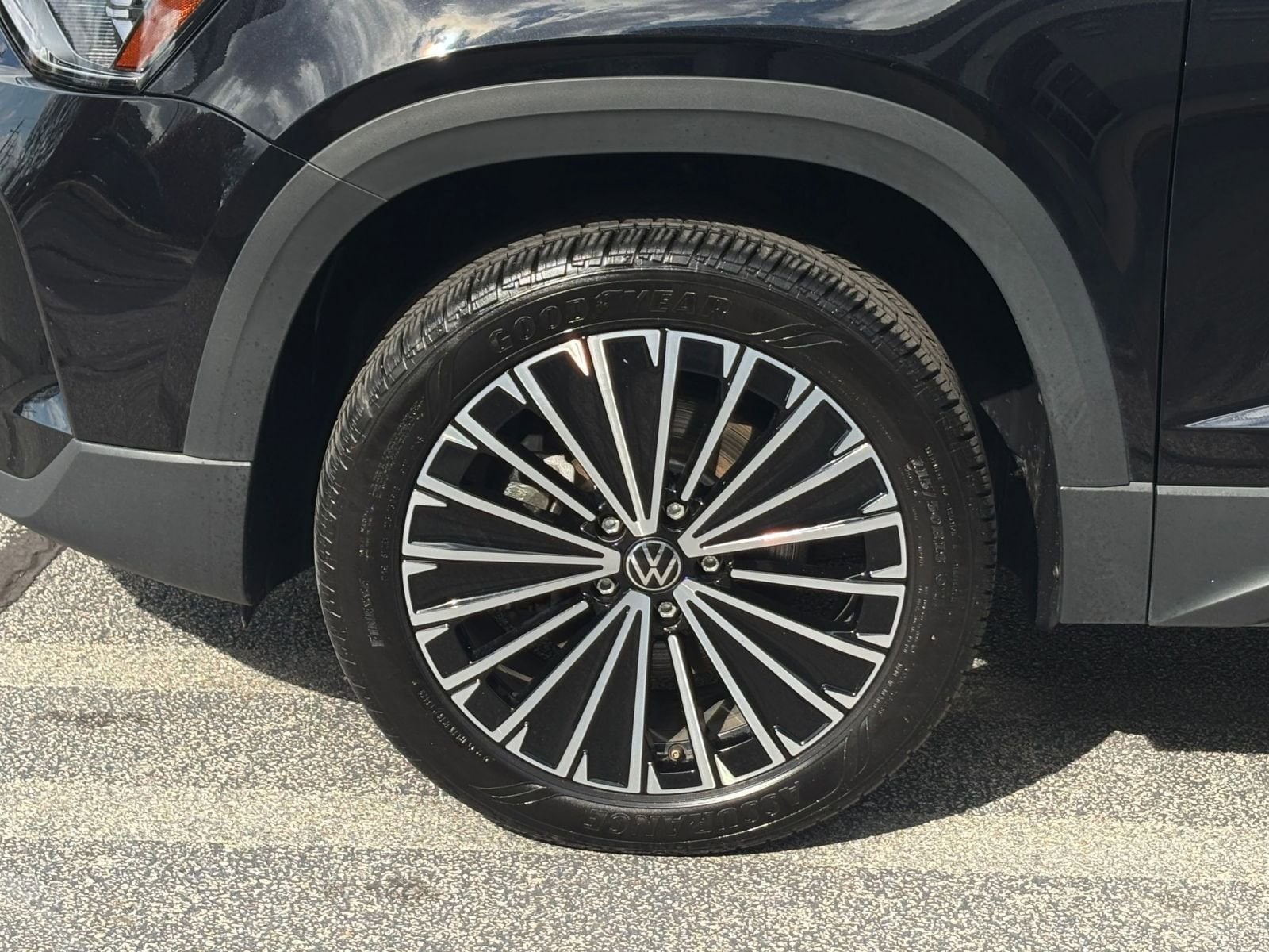 Thumbnail: 2025 Volkswagen Taos - 33