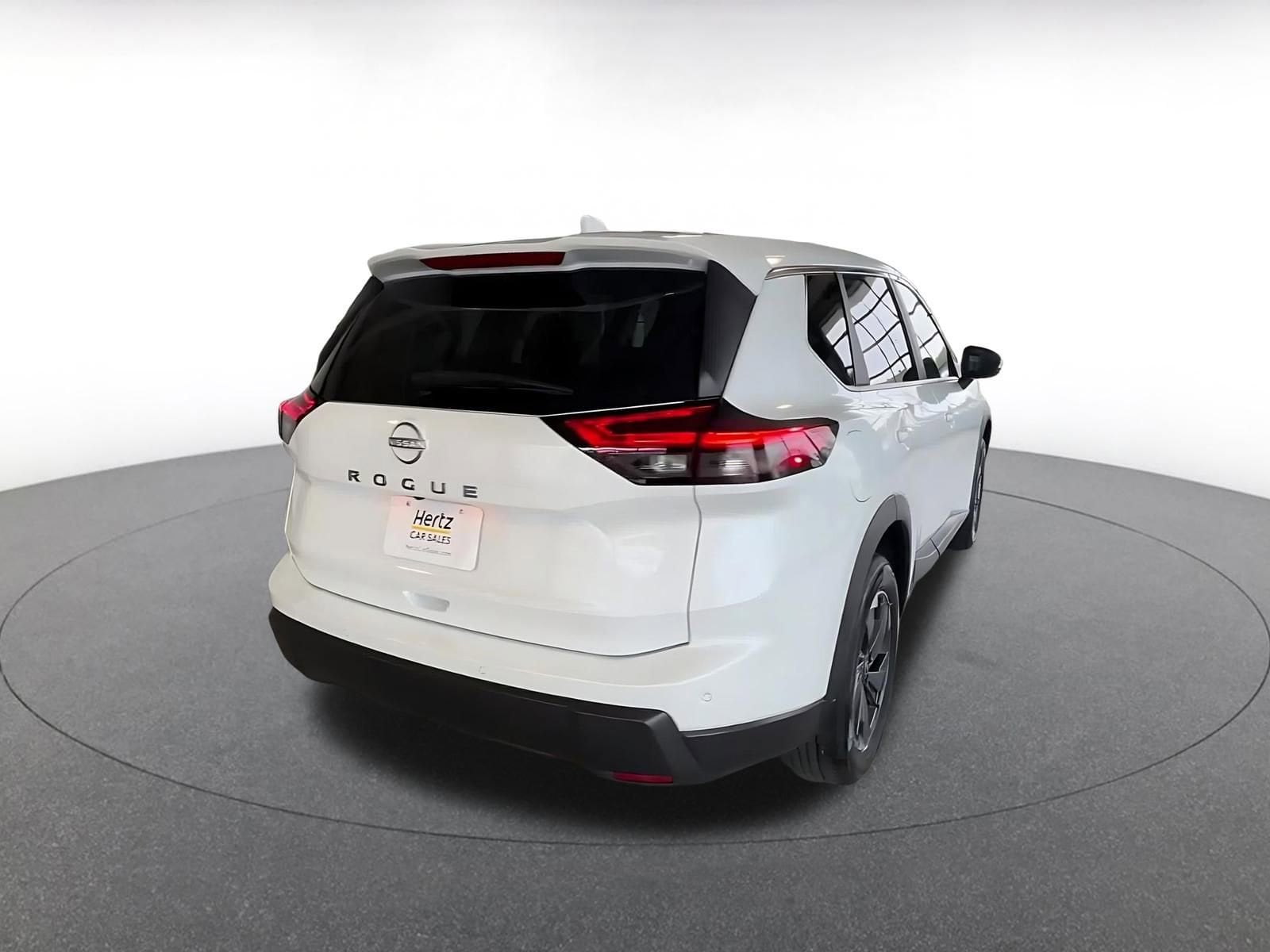 Thumbnail: 2025 Nissan Rogue - 13