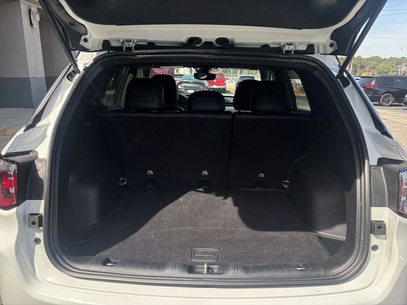 Thumbnail: 2025 Jeep Compass - 32