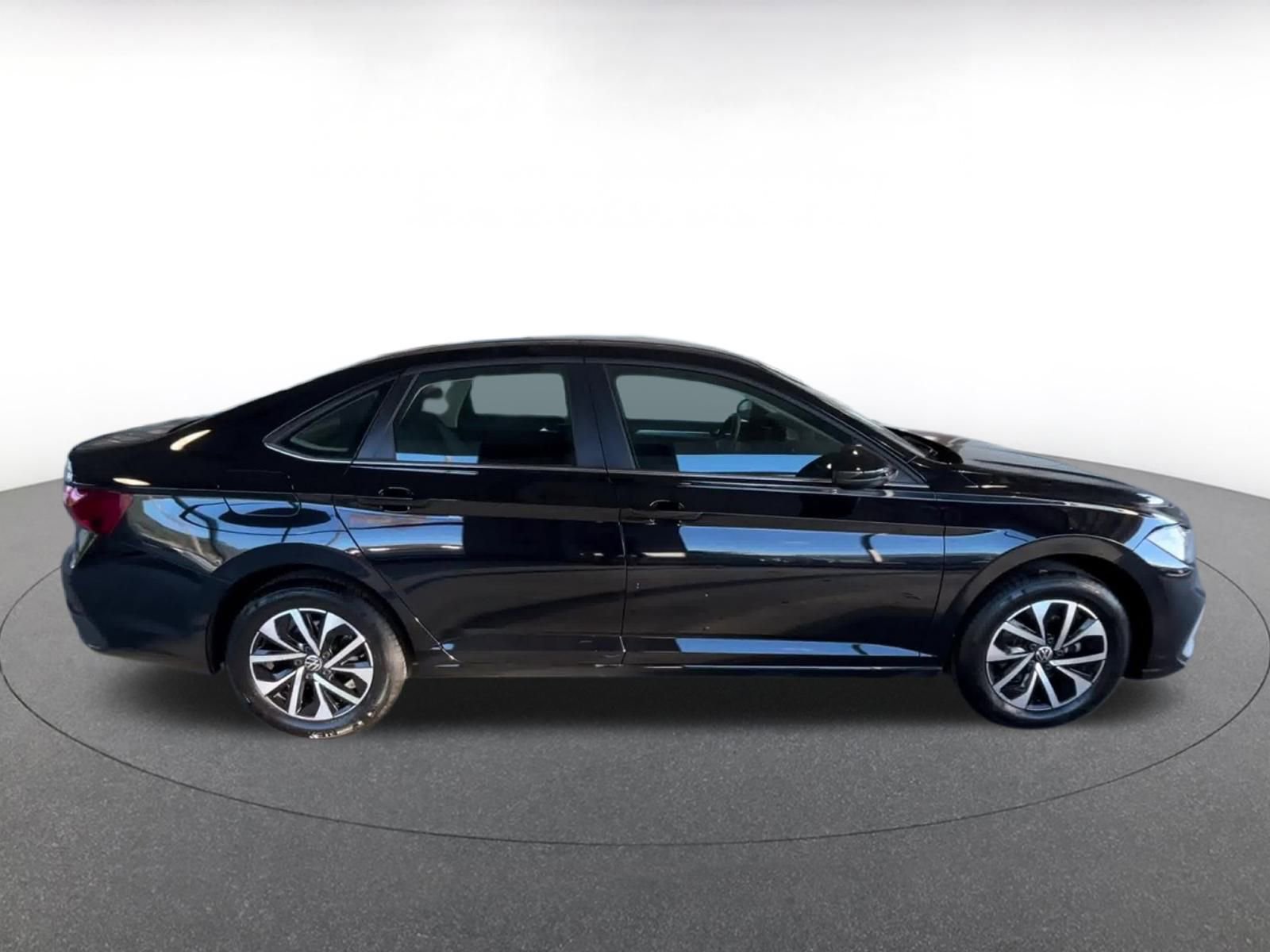 Thumbnail: 2025 Volkswagen Jetta - 12