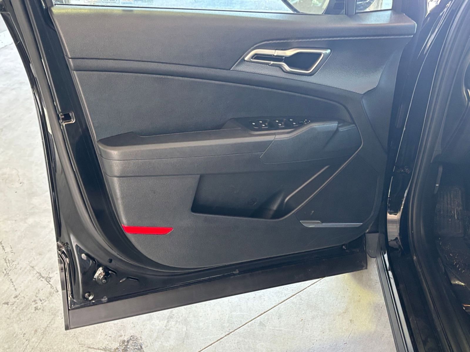 Thumbnail: 2025 Kia Sportage - 25