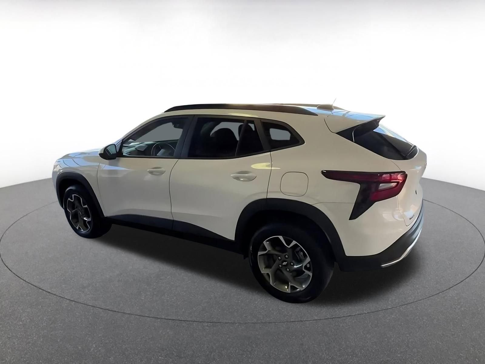 Thumbnail: 2025 Chevrolet Trax - 10