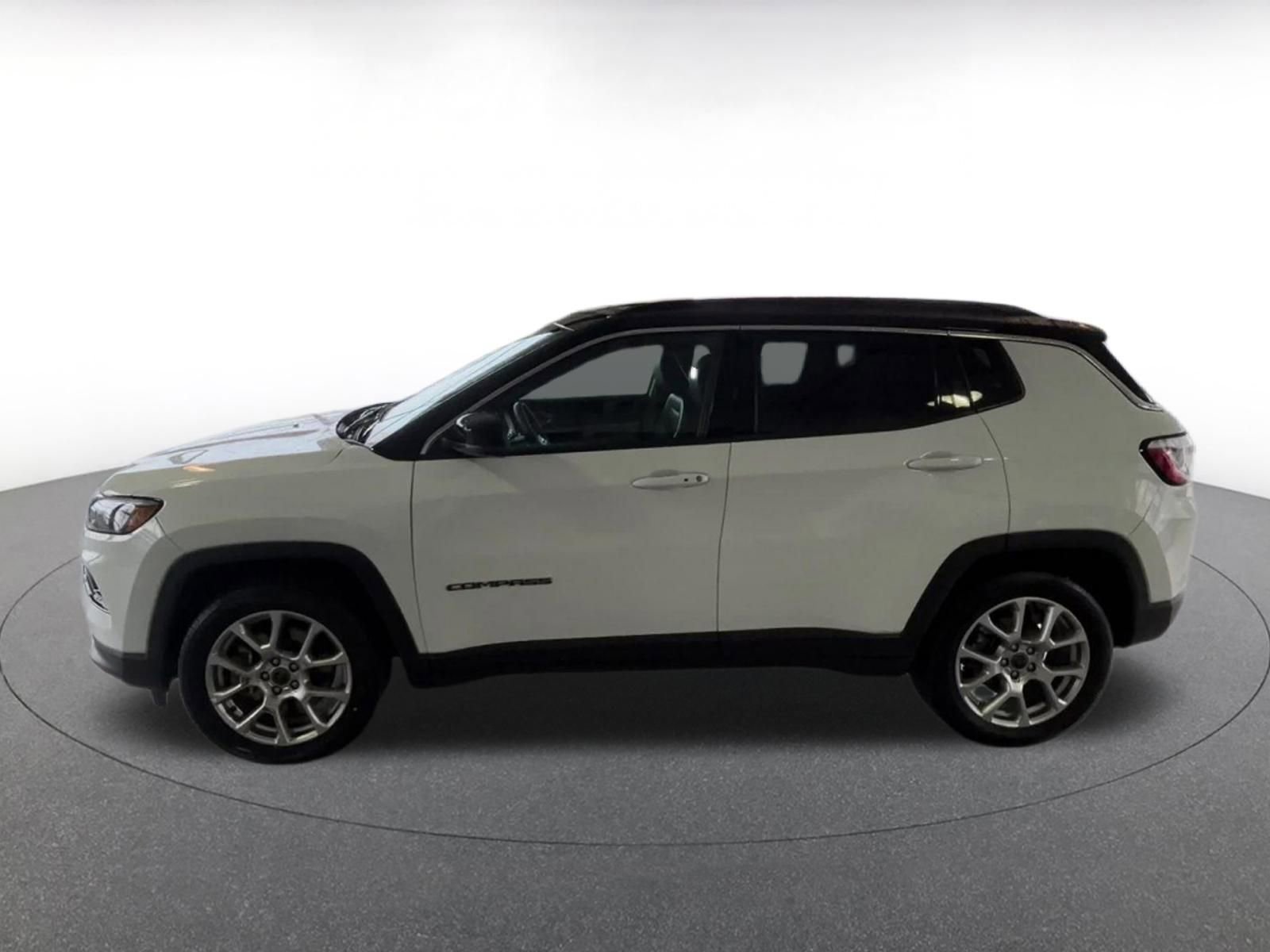 Thumbnail: 2025 Jeep Compass - 8