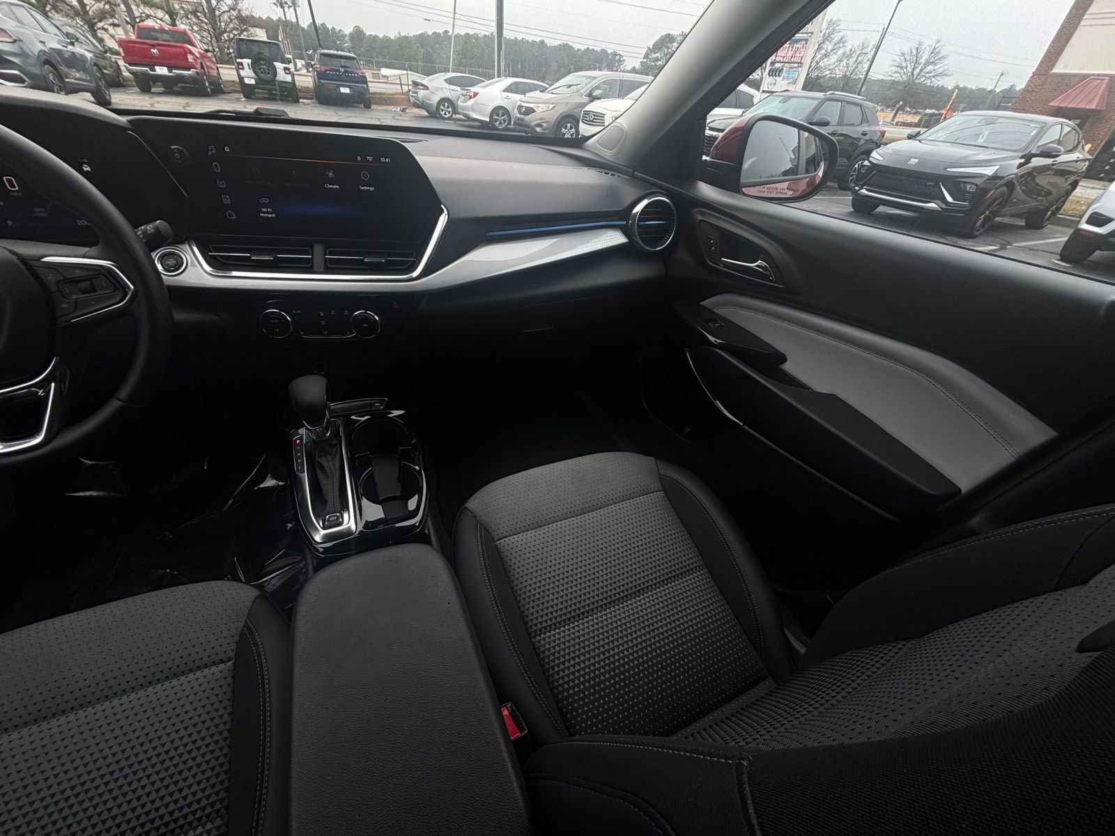 Thumbnail: 2025 Chevrolet Trax - 35