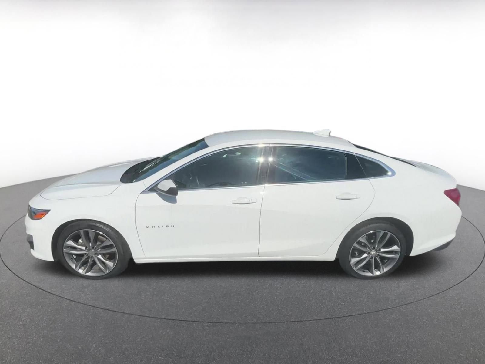 Thumbnail: 2024 Chevrolet Malibu - 8