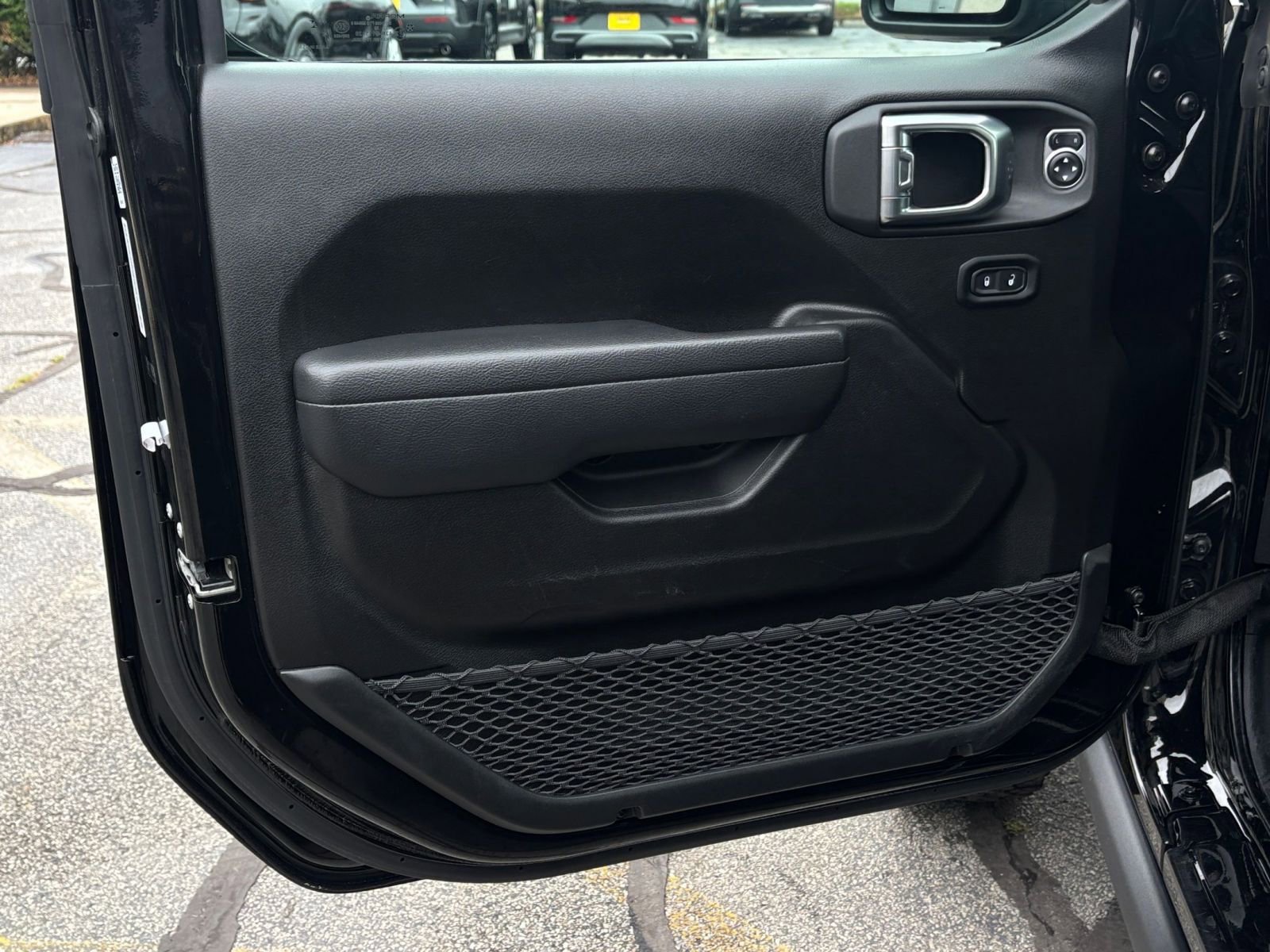 Thumbnail: 2025 Jeep Wrangler - 18