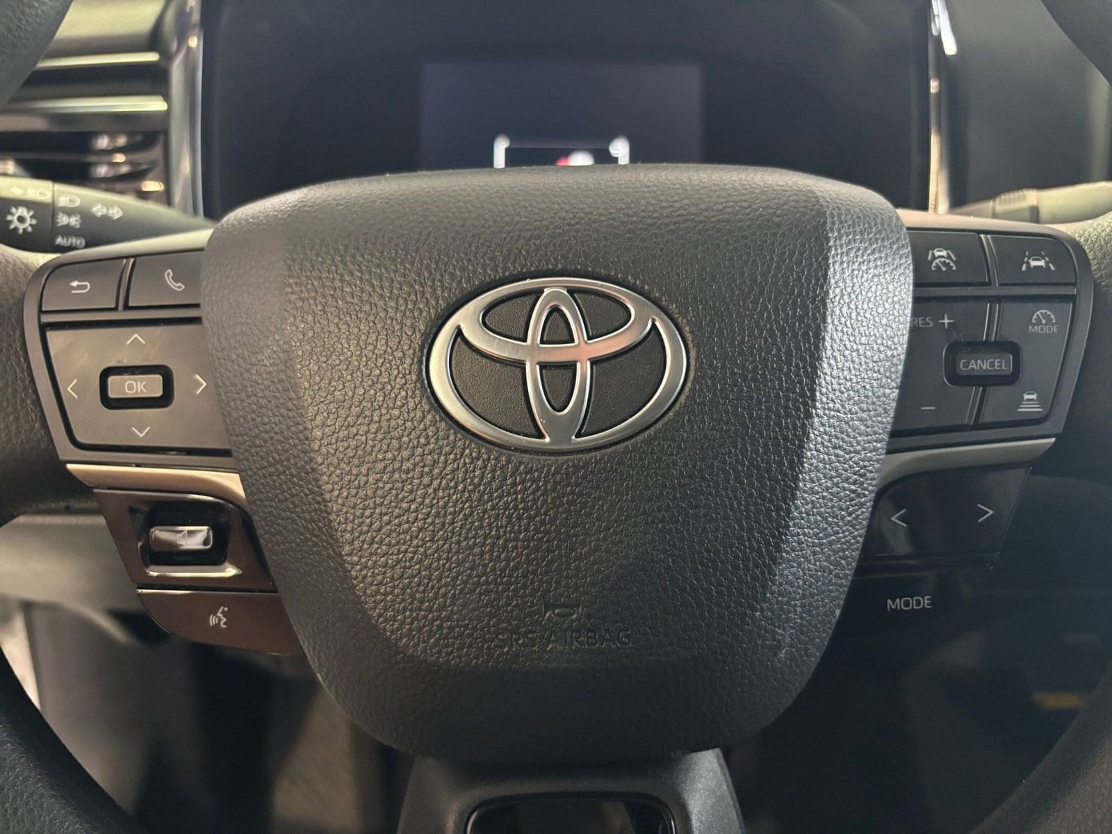 Thumbnail: 2025 Toyota Camry - 27