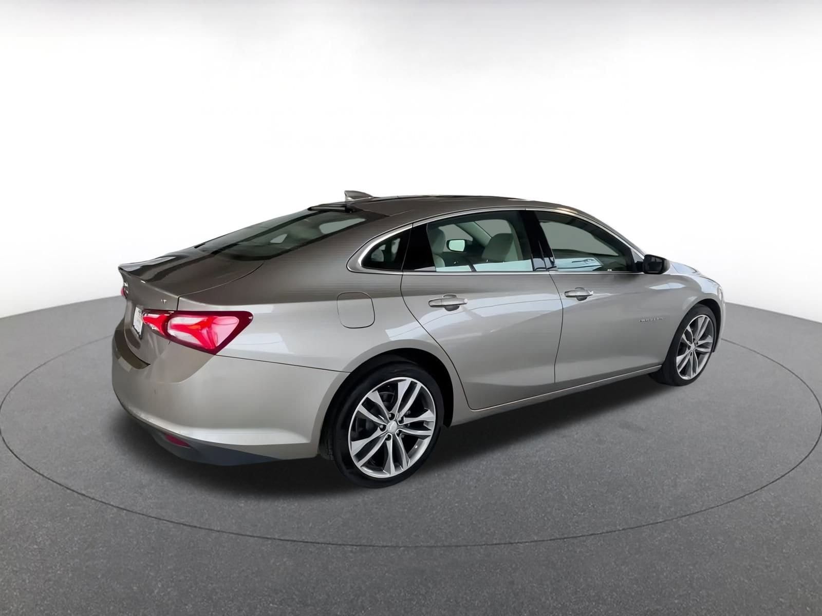 Thumbnail: 2024 Chevrolet Malibu - 13