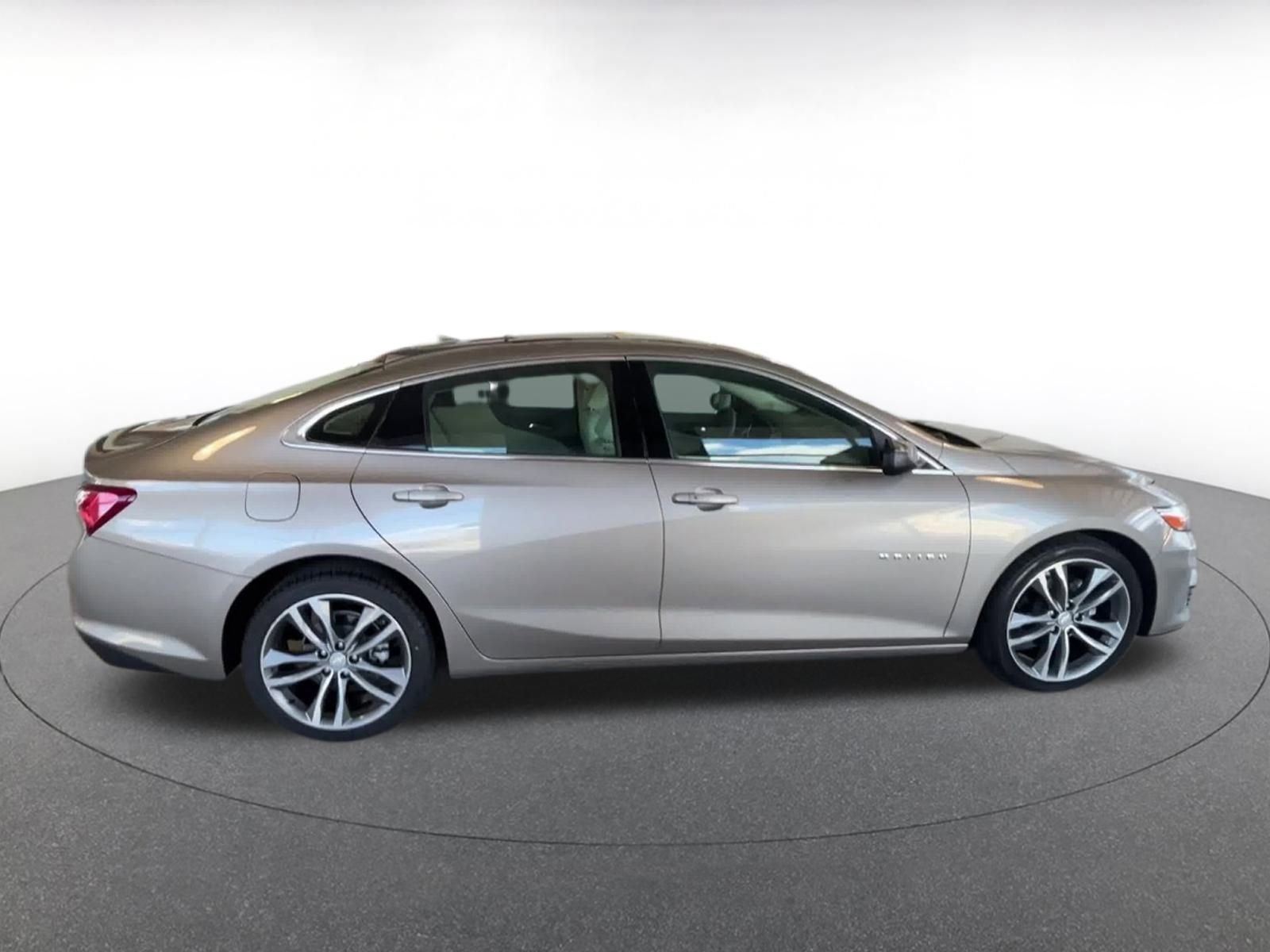 Thumbnail: 2024 Chevrolet Malibu - 16