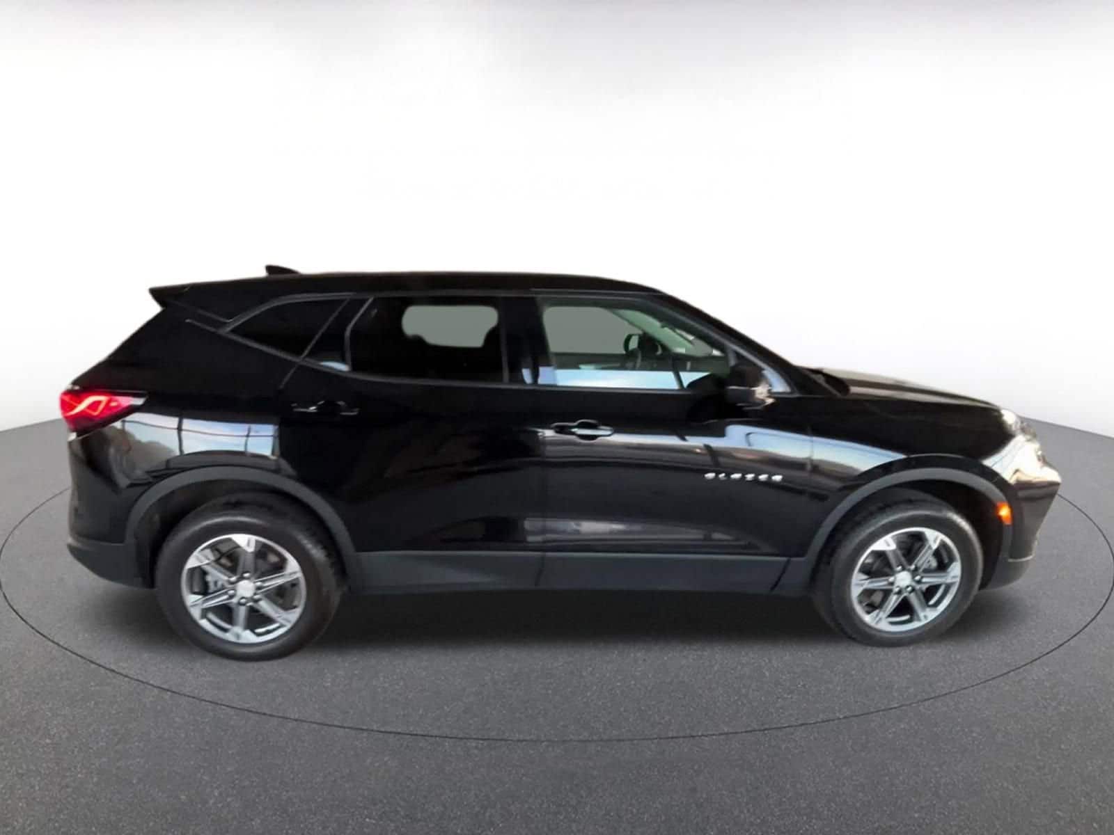 Thumbnail: 2023 Chevrolet Blazer - 16