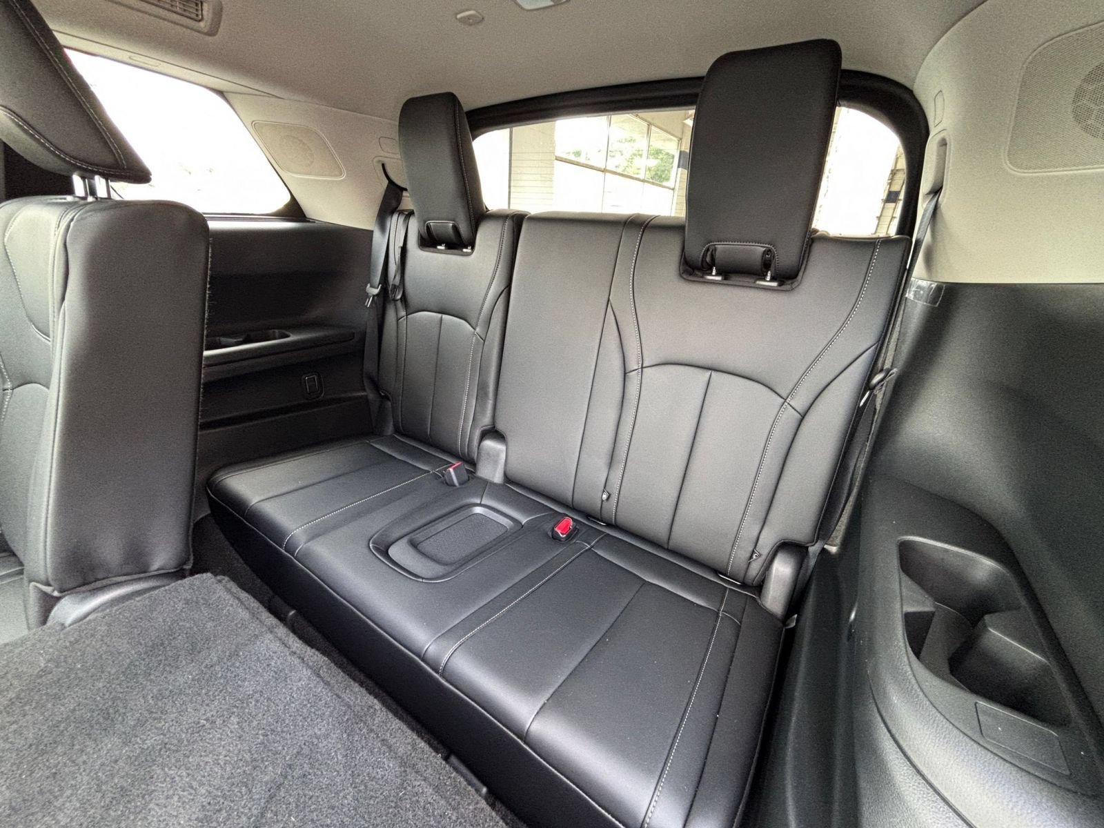 Thumbnail: 2026 INFINITI QX60 - 32