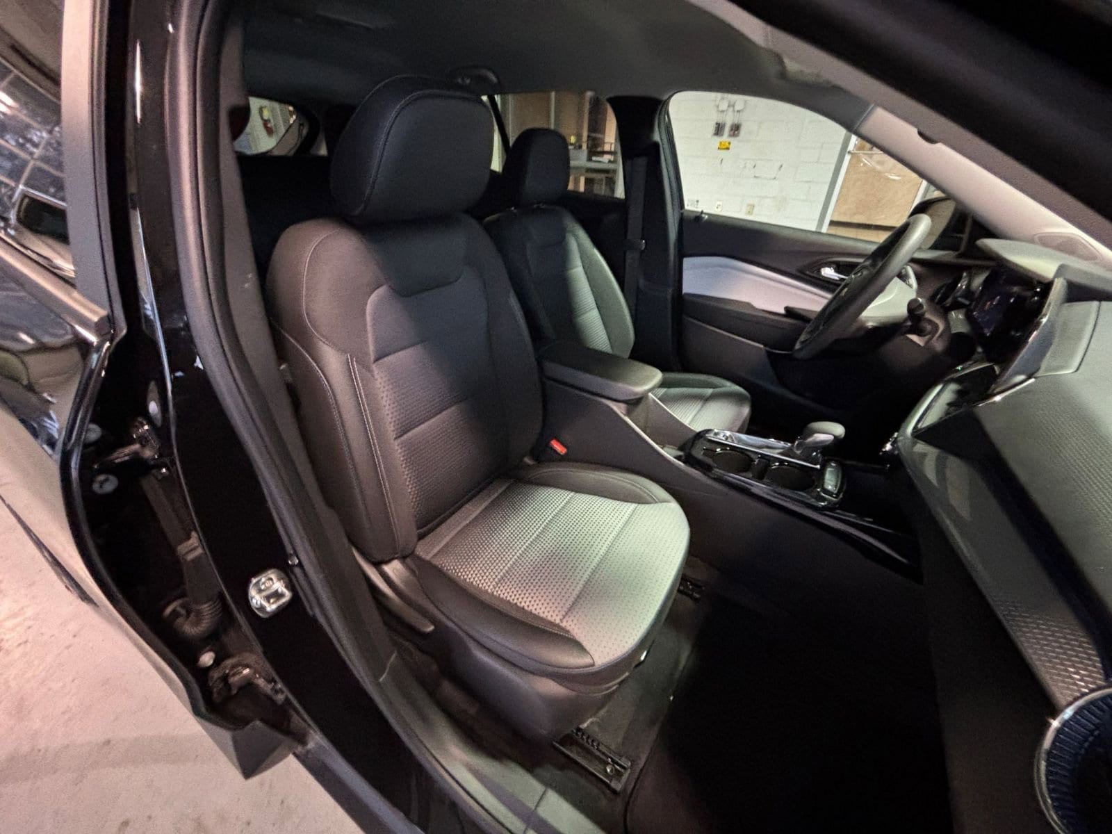 Thumbnail: 2025 Chevrolet Trax - 35