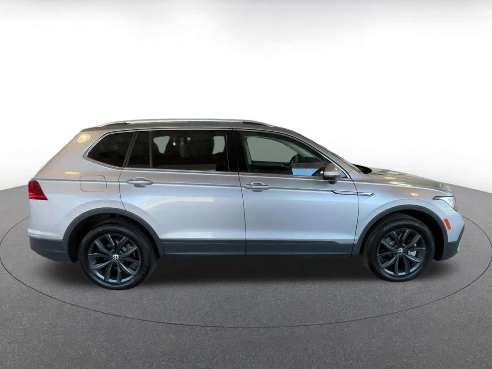 2024 Volkswagen Tiguan 2.0T 16